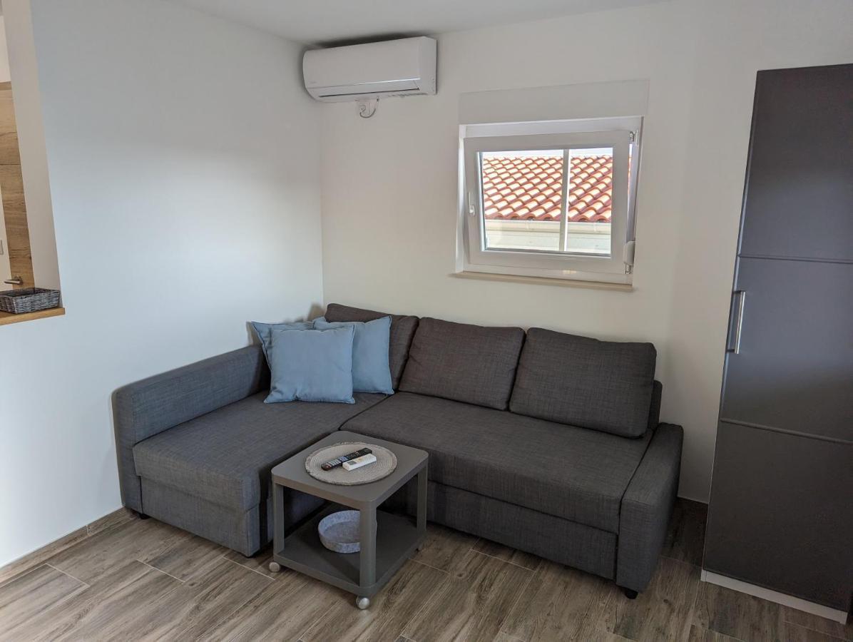 Apartment Lipa Vir Exterior photo